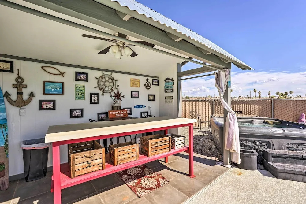 2 Mi to Lake Havasu State Park: Home w/ Pool!
