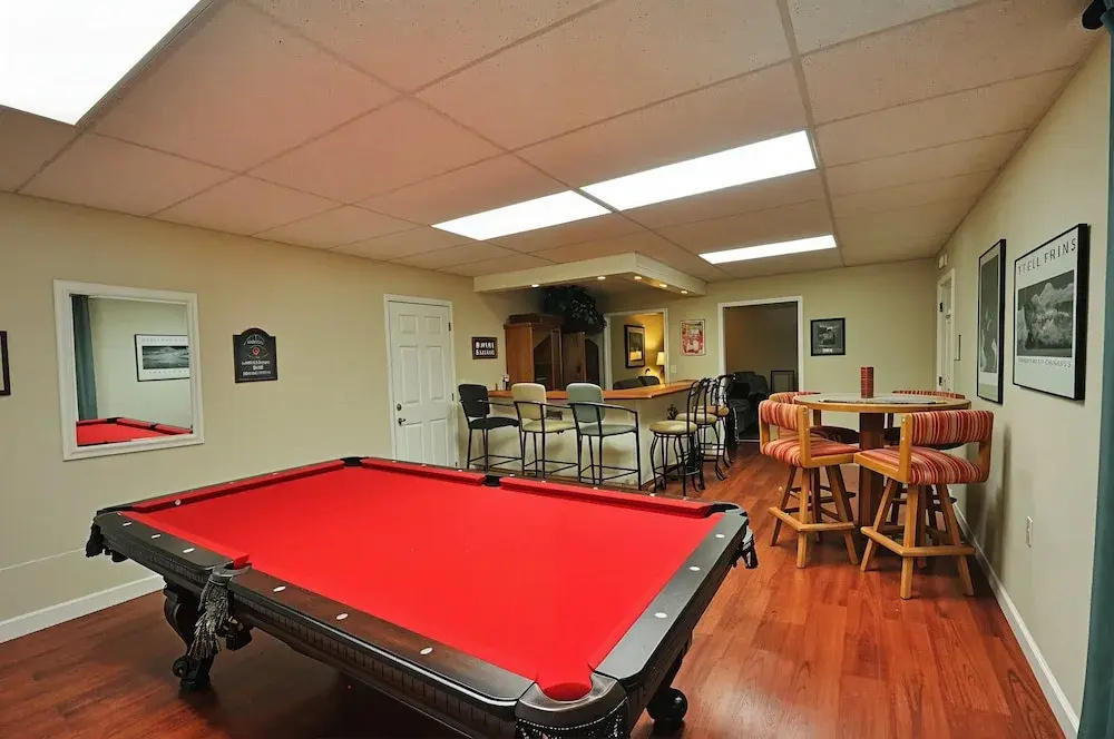 Yosemite Villa - Only 0.3 Miles from Lake Lodge Beach and Playground by Yosemite Region Resorts