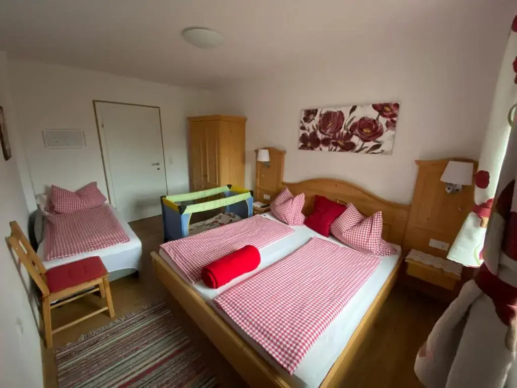 Familienbauernhof Strassbauer - Chambres