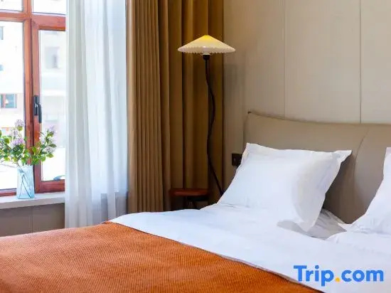 Suite with mountain view