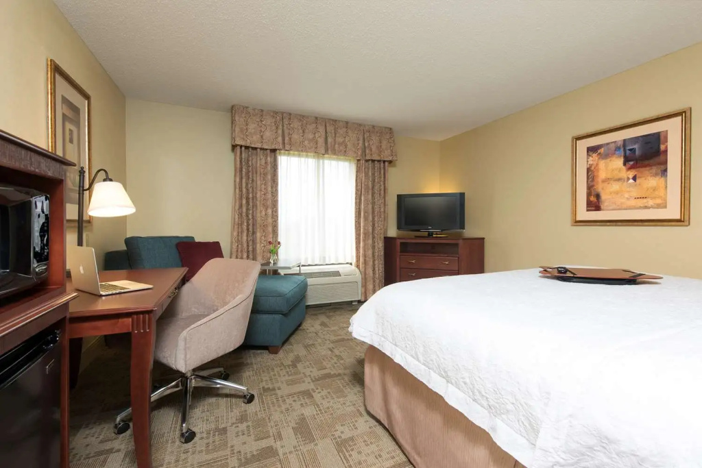 Hampton Inn & Suites Bloomington-Normal - Chambres