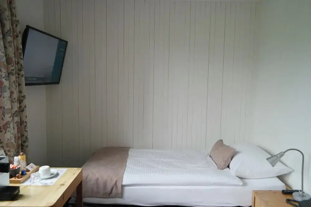 Economy room
