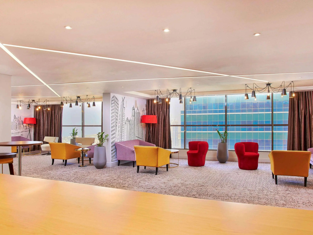 Отель Mercure Dubai Barsha Heights Hotel Suites And Apartments — фото