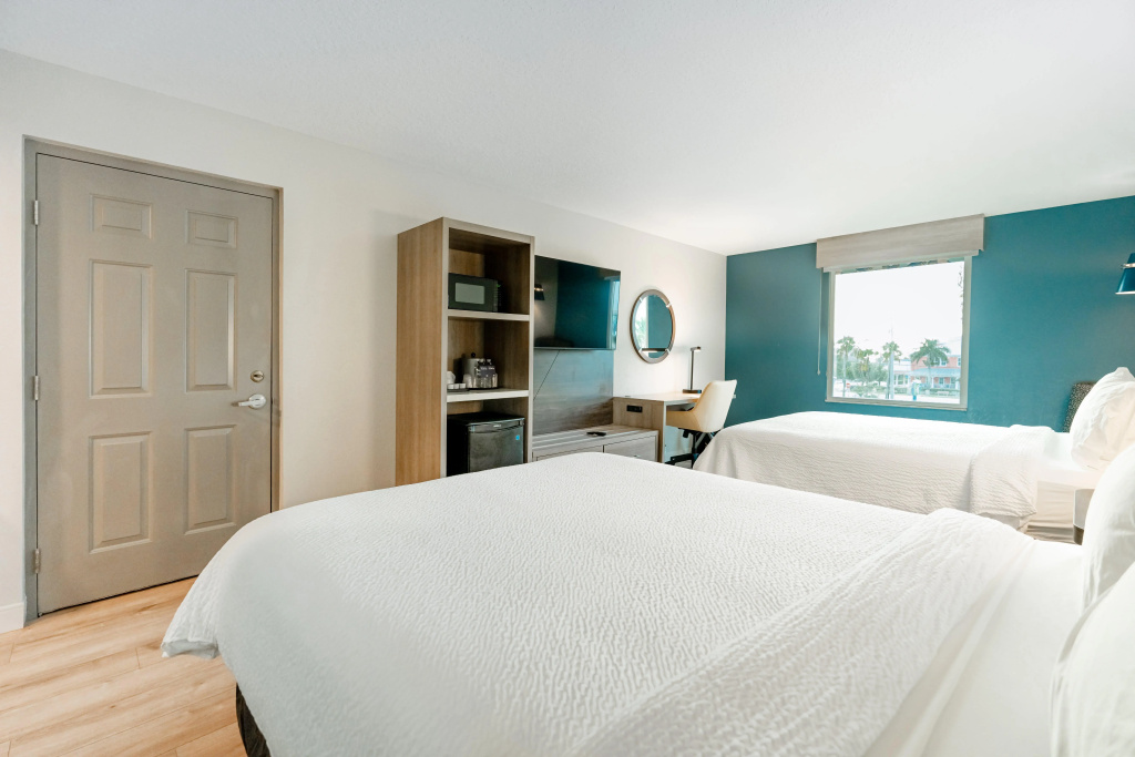 Holiday Inn Express Hotels & Suites Cocoa Beach by IHG