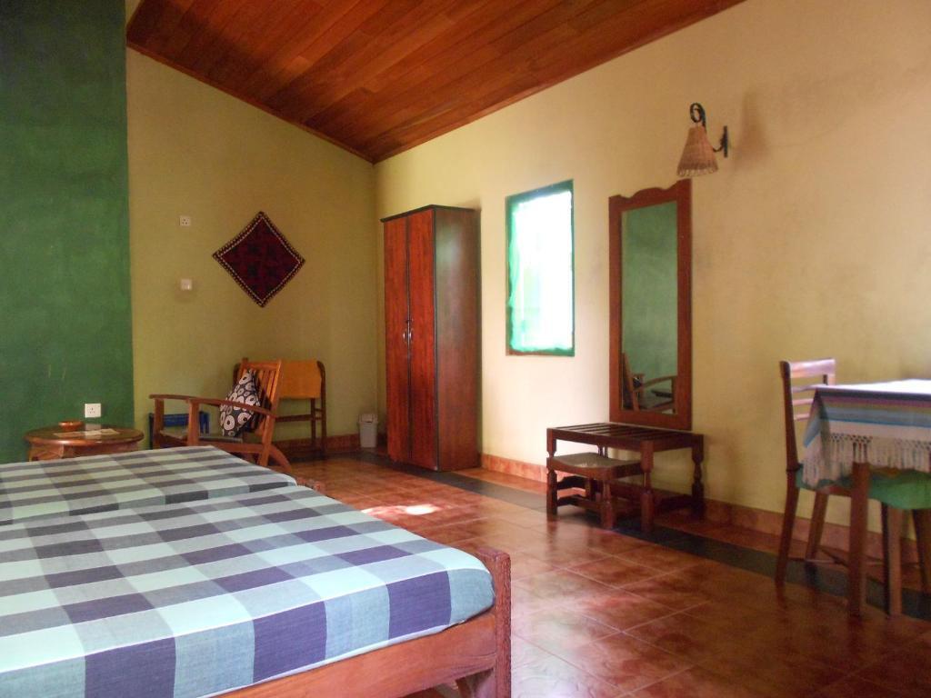Kumbukgahawatta Hotel