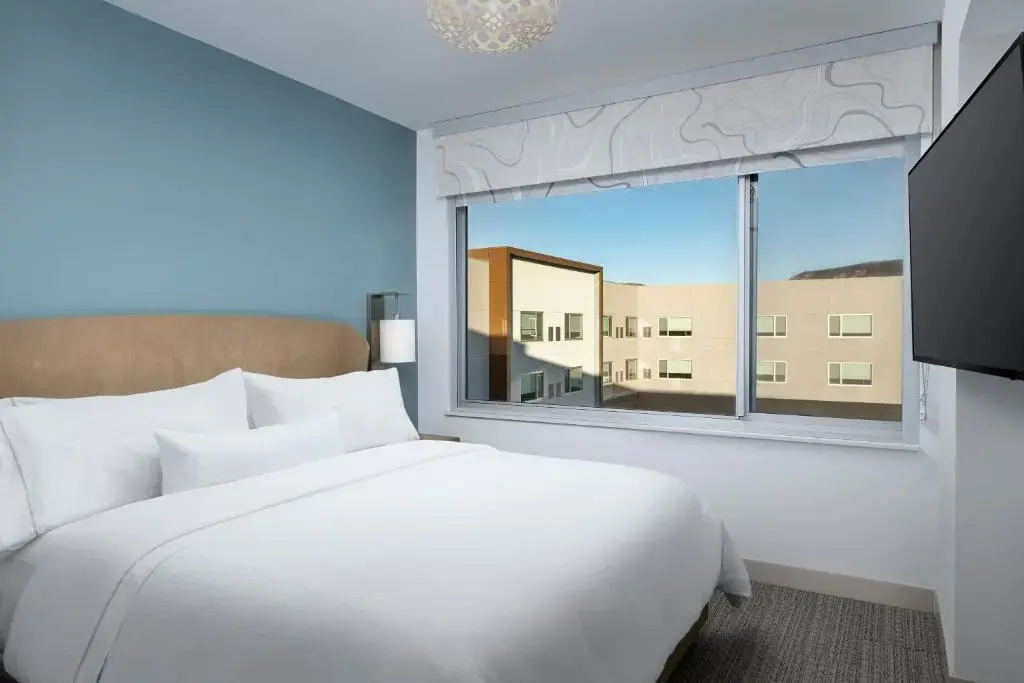 1 Bedroom Double Suite (full double bed)