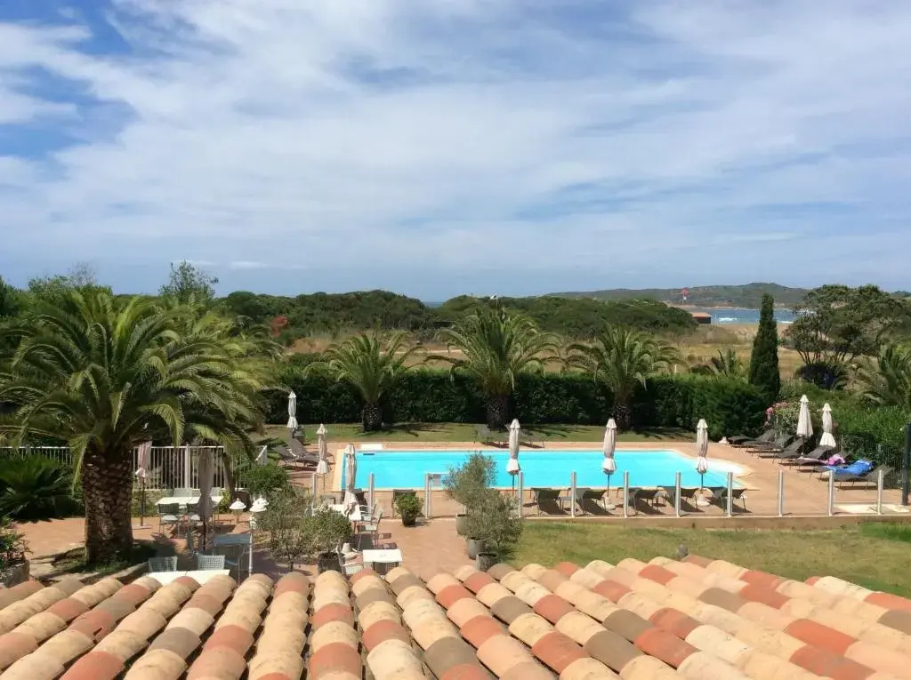 Superior Double room with pool view (twin beds)