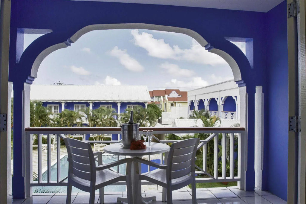 Bay Gardens Inn - Général