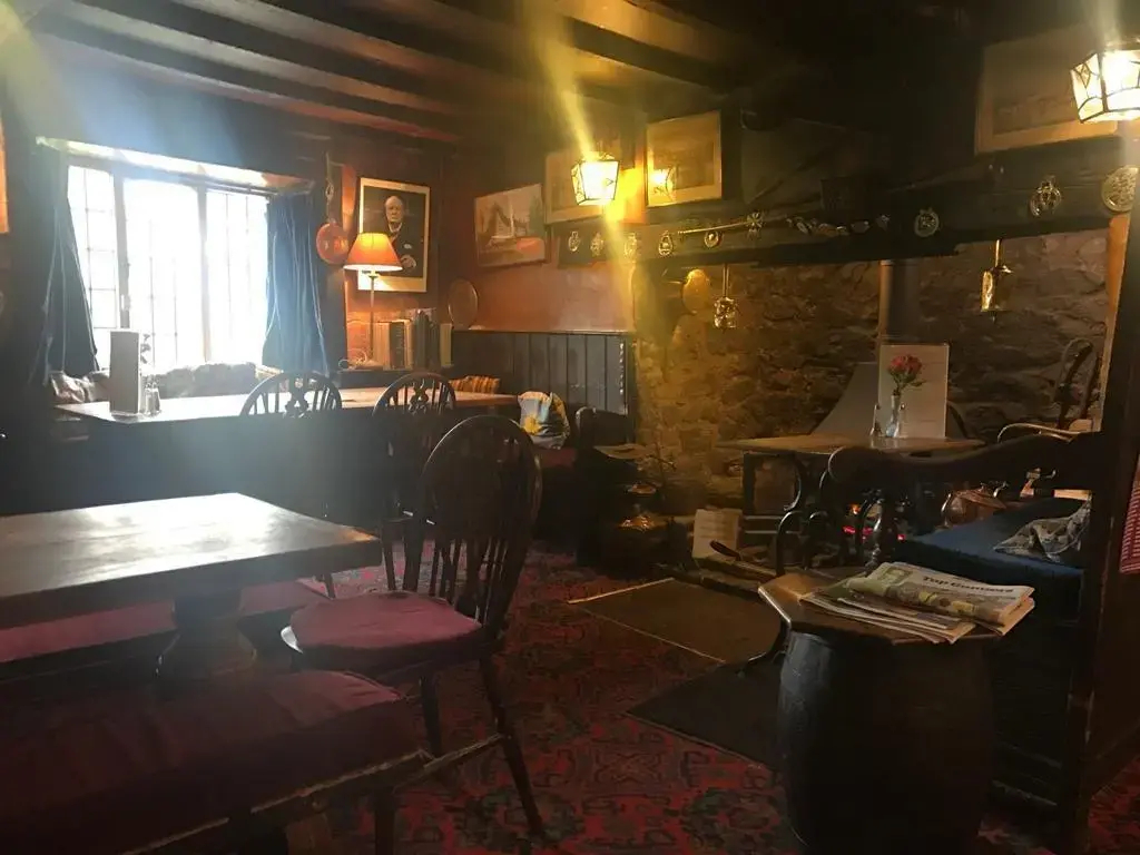 The Nobody Inn — фото 2