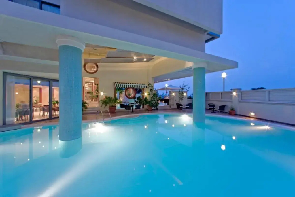 Hotel Mediterranean - фото 20