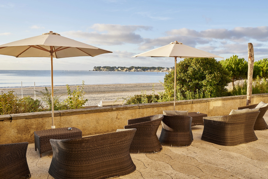 Beach & Waterfront