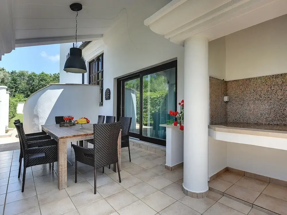 Villa in Medulin With Garden, Private Pool and Sauna Near the Center