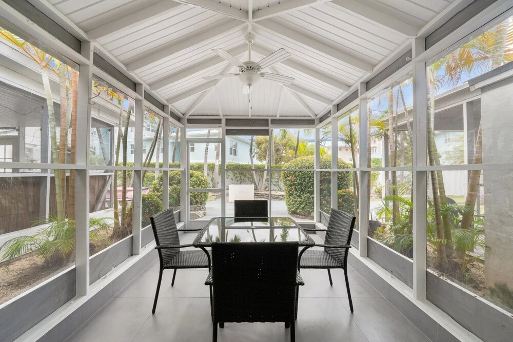 Perfectly Located in the Heart of Seven Mile Beach by Redawning