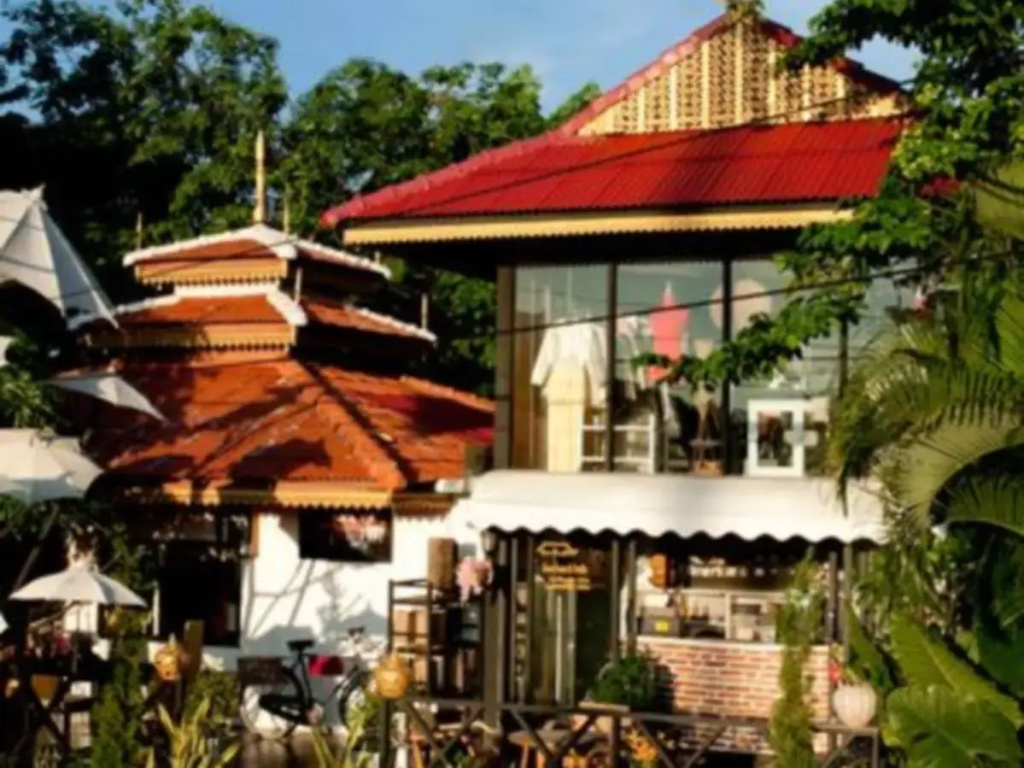Baan Puang Petch