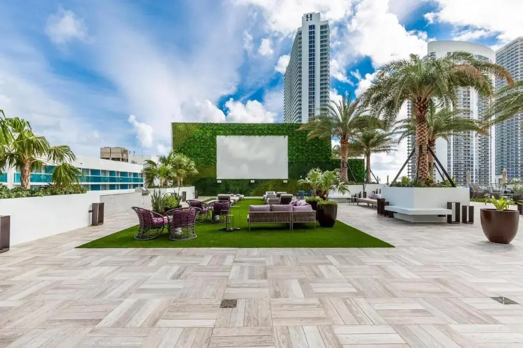 Spacious 3 Bedroom at Hyde Beach House 12th floor