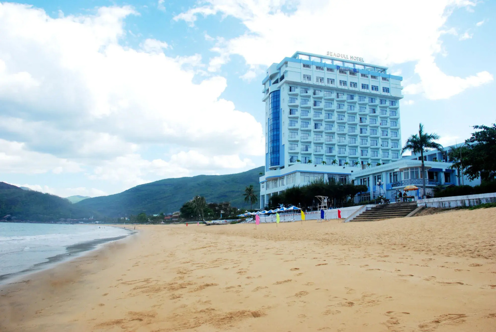 Beach & Waterfront