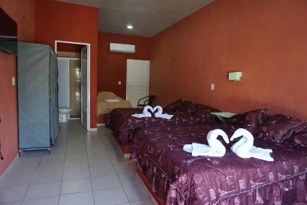 Standard Triple room