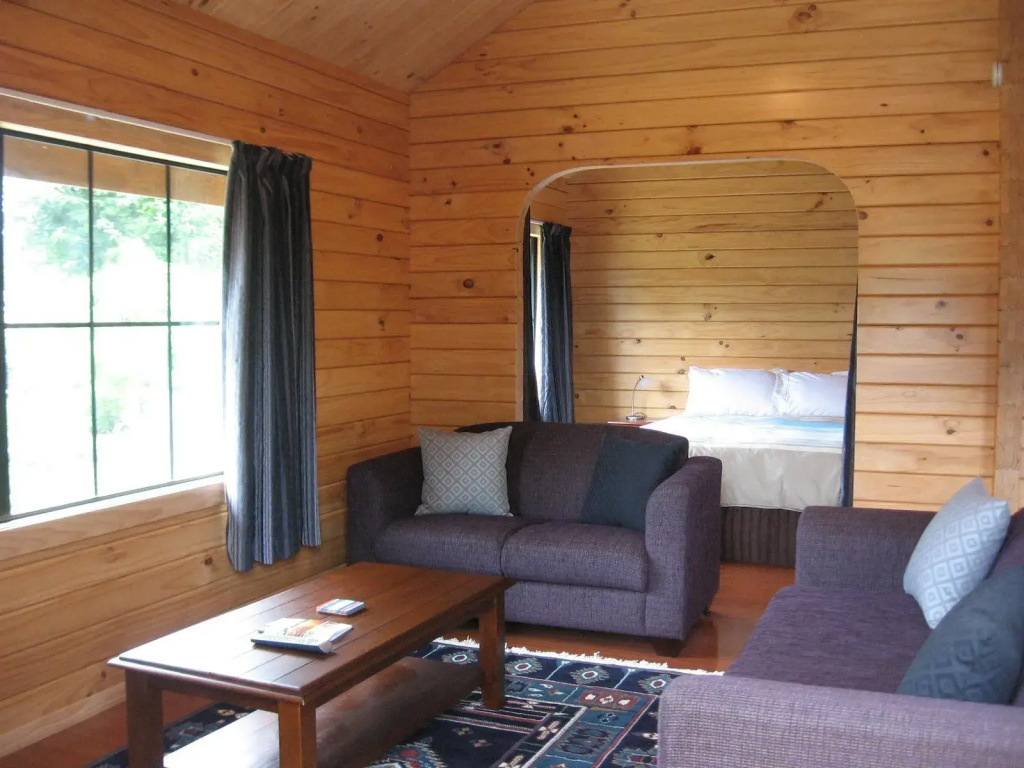 2 Bedrooms Chalet