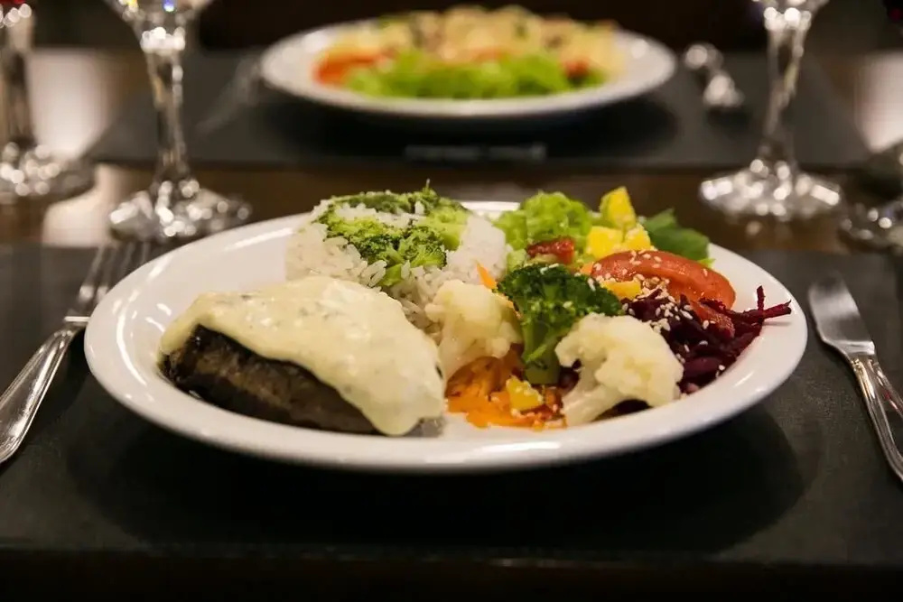Food & Beverage