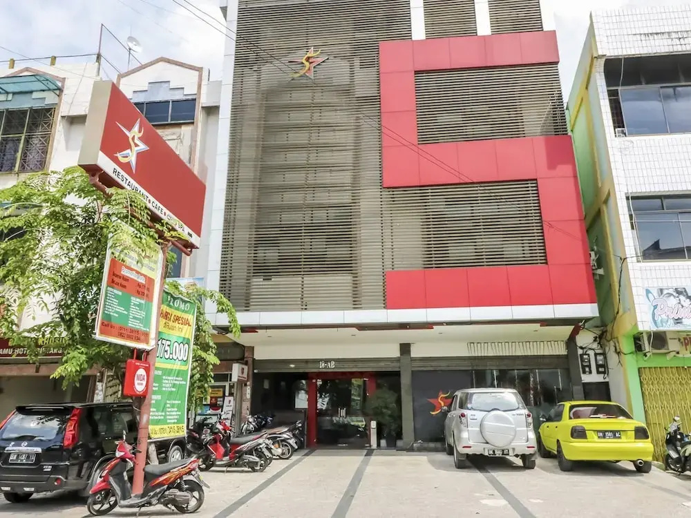 NIDA Rooms Umar 18 Lima Puluh