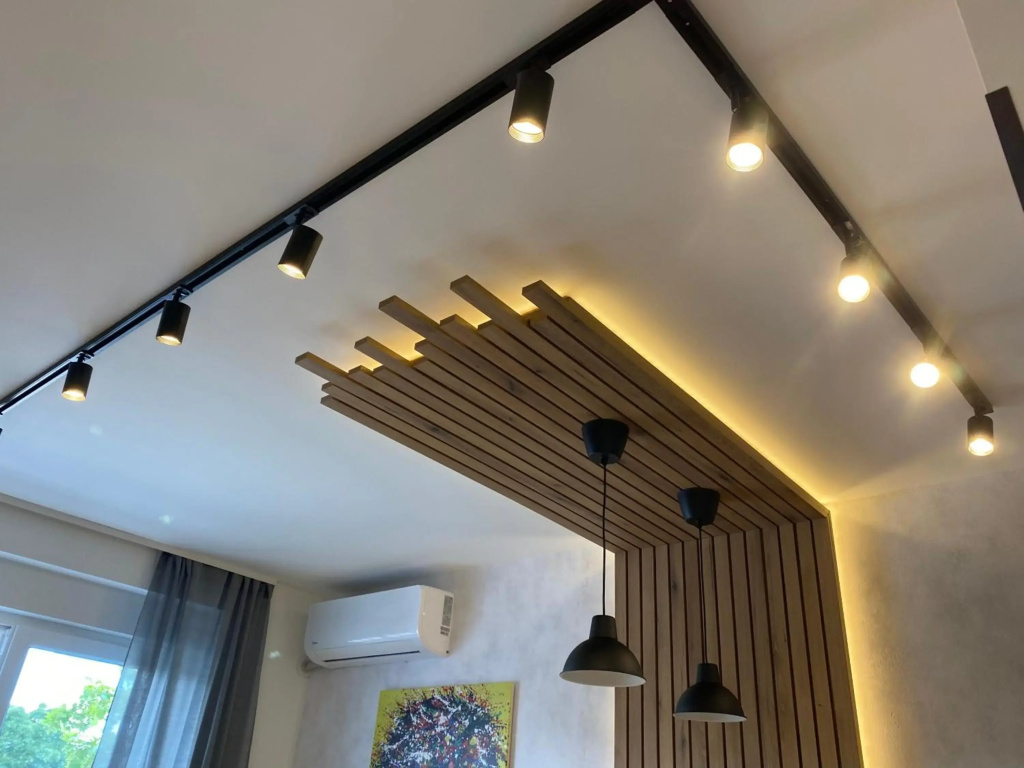 Tesla 8 Apartment