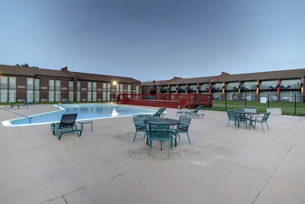 Economy Hotel Plus Wichita - Général