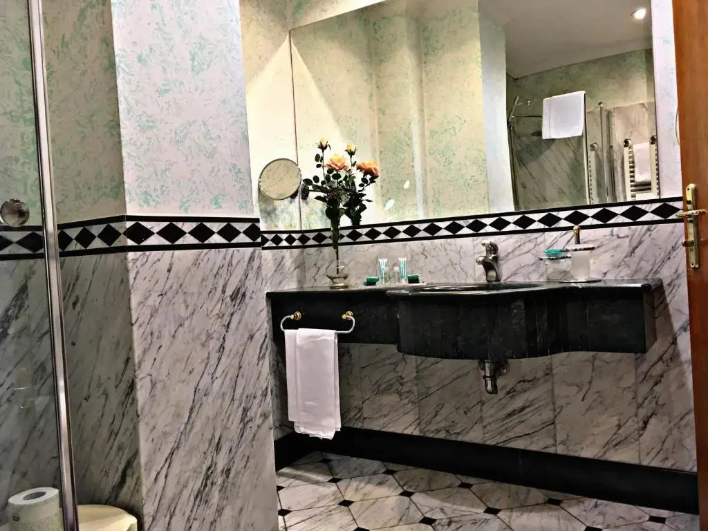 Andreola Central Hotel - Chambres