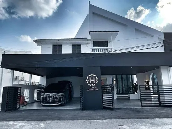 The Luxurious 168 Cruise, Melaka in Malacca