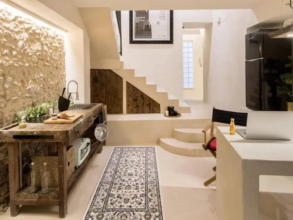 1 Bedroom Apartment