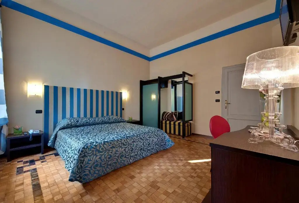 Grand Hotel Nizza Et Suisse - Chambres