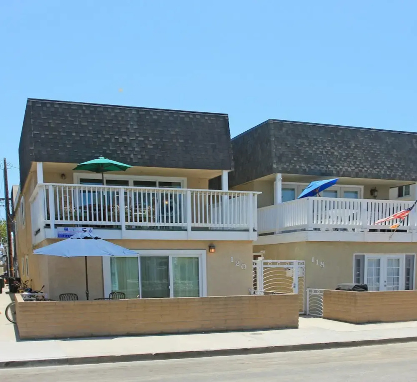 120 31st St B 3 Bedroom Duplex