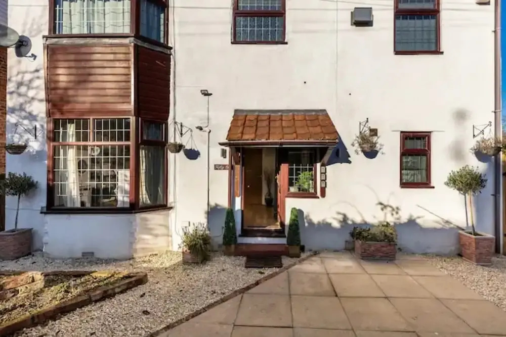 Camaraderie Guest House