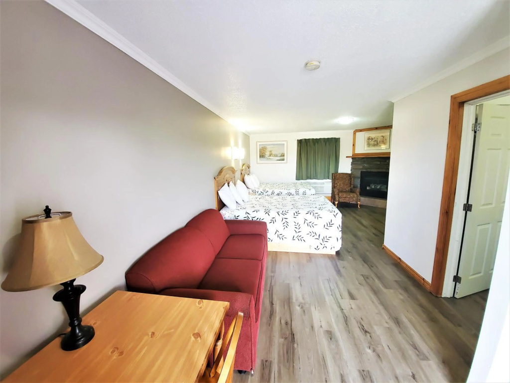 Knights Inn Colonial Fireside Inn — 3