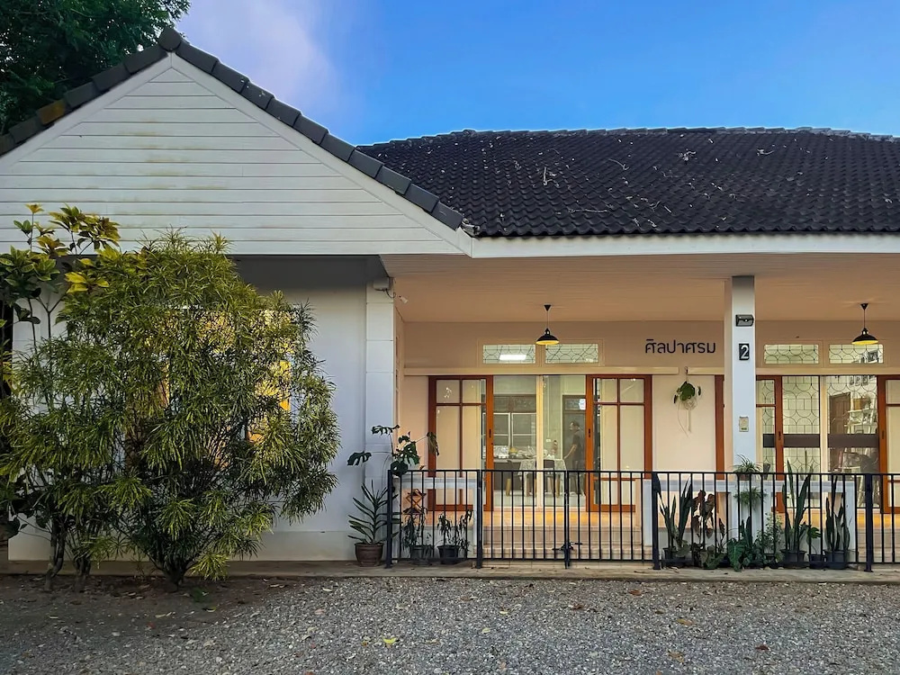 Silpasom ARTstay Suratthani