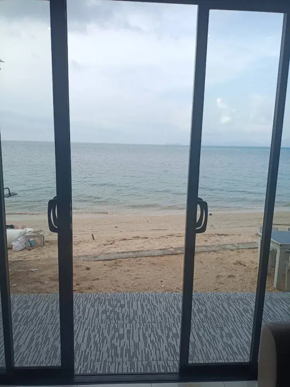 Beach & Waterfront