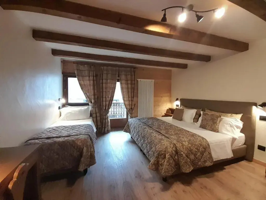 Triple room