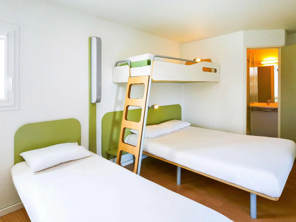 Standard Double room (twin beds)