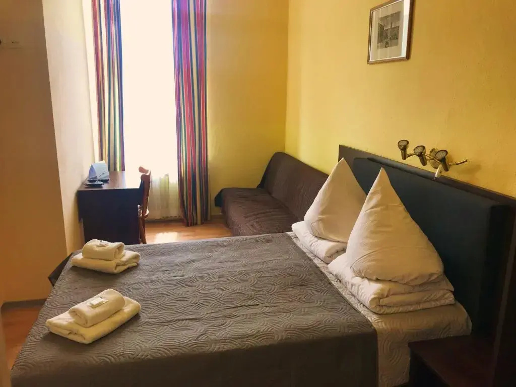 Comfort Double room (full double bed)