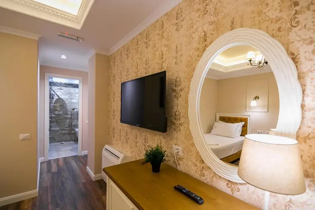 Standard Triple room with balcony