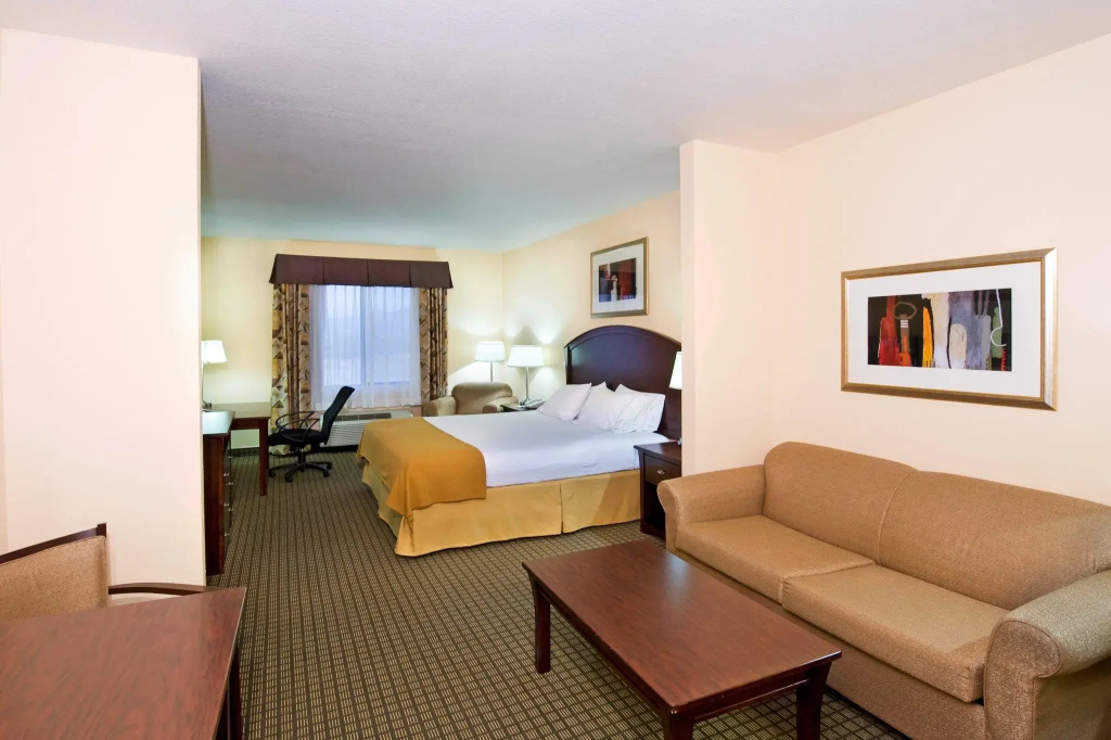 Double Suite (full double bed)