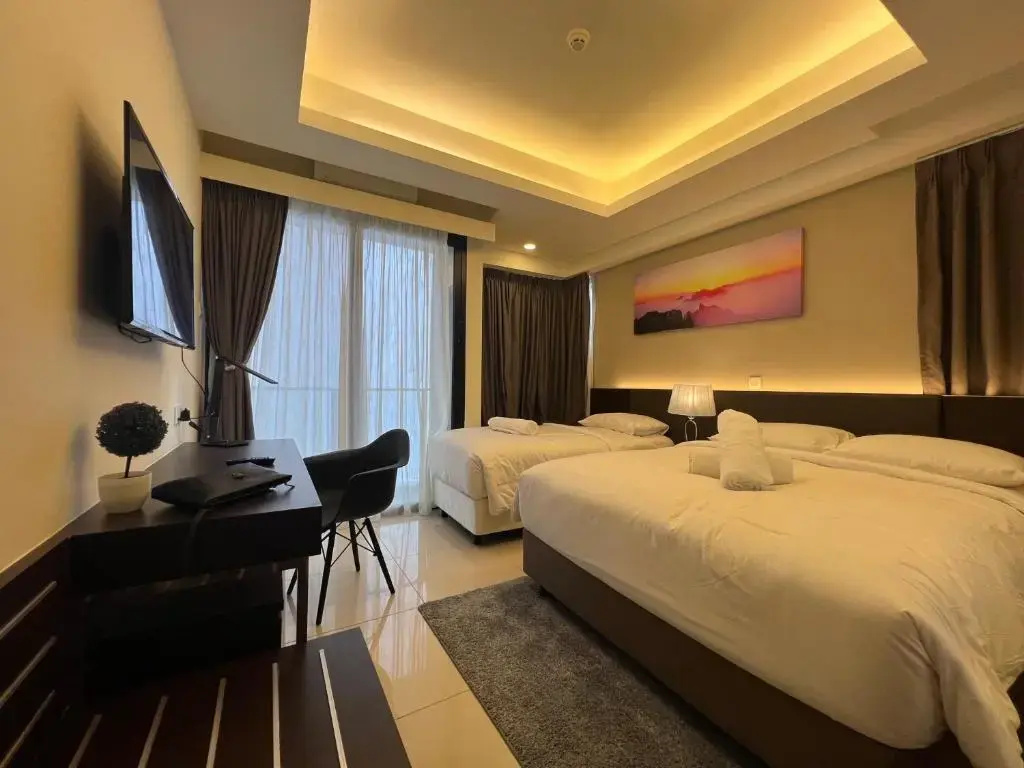 Grand Delemen by Quince Home