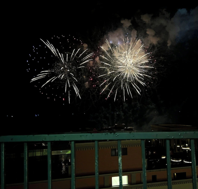 Nice Seaview-Kiss bridge-Firework-Sunset
