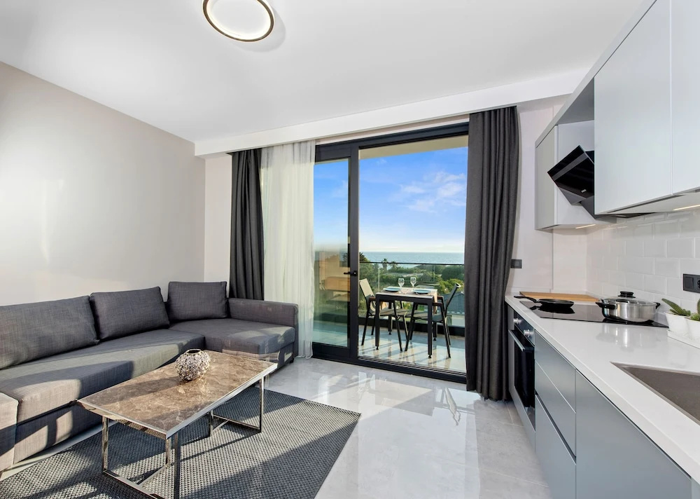 2 Bedrooms Superior Suite with sea view