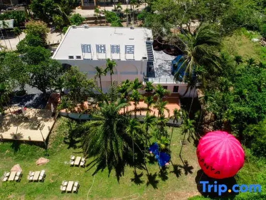 Heyue Homestay (Sanya Nanshan Temple Nanshan North Station)