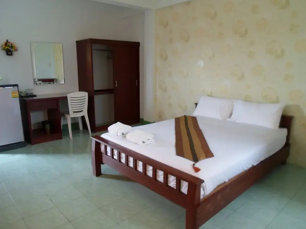 Standard Double room with balcony (full double bed)