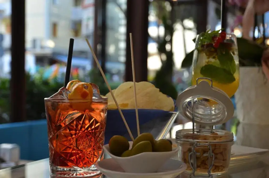 Food & Beverage