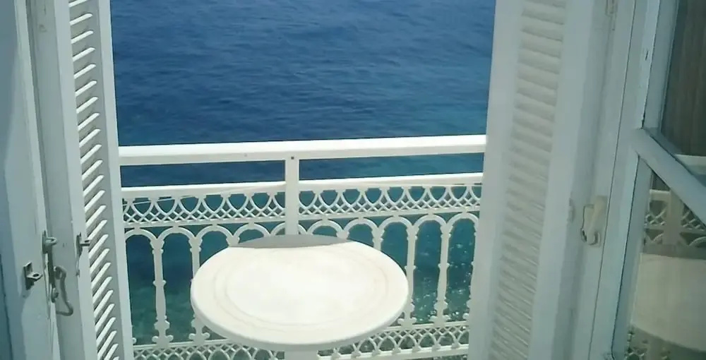 Balcony & Terrace
