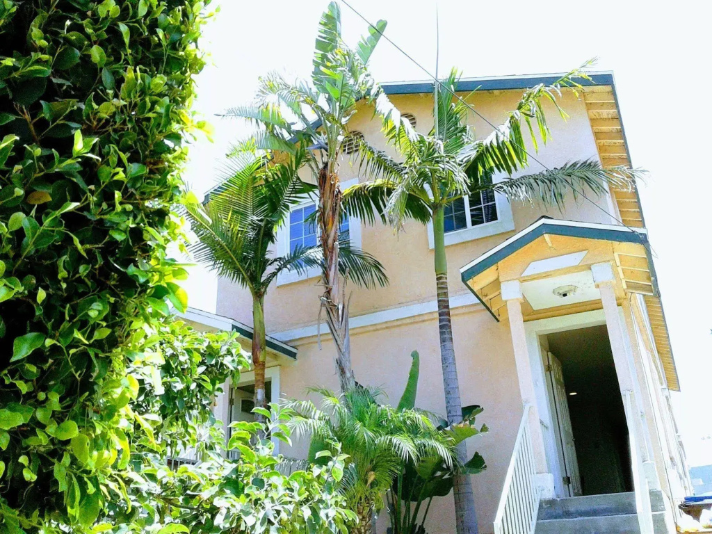 Downtown LA Luxury Two Bedroom Apartment