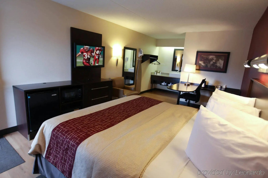 Red Roof Inn PLUS+ Chicago - Naperville - фото 50