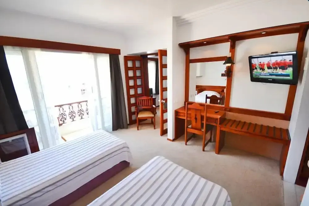 Suite with balcony and with sea view